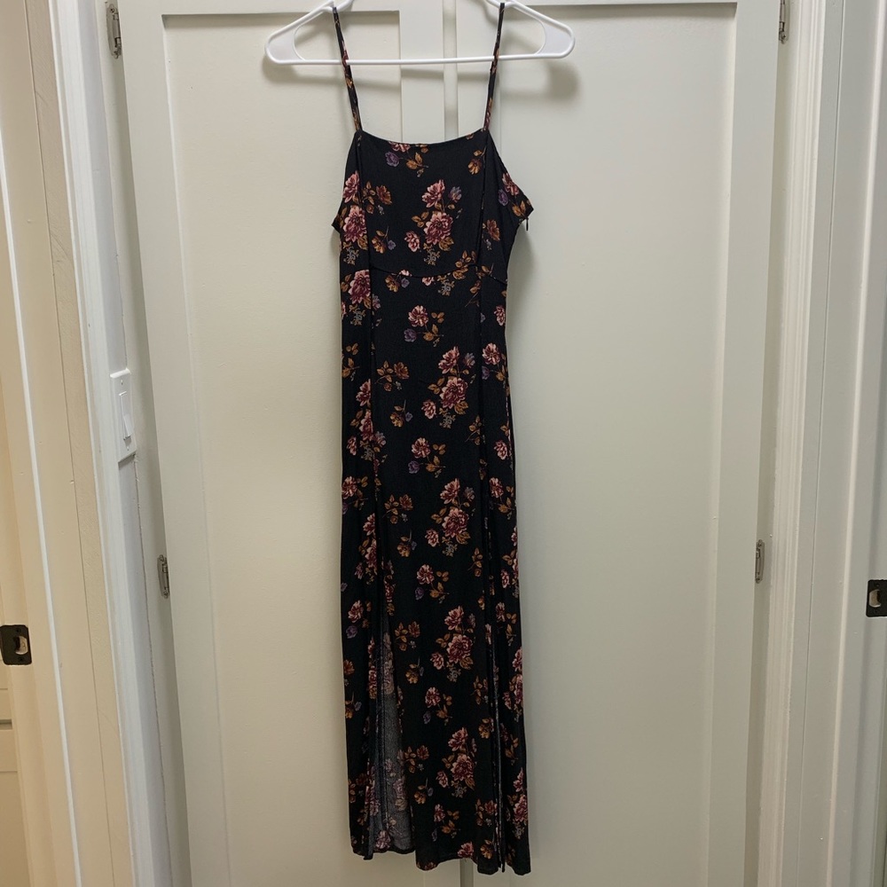 Forever 21 Black Floral Midi Dress
